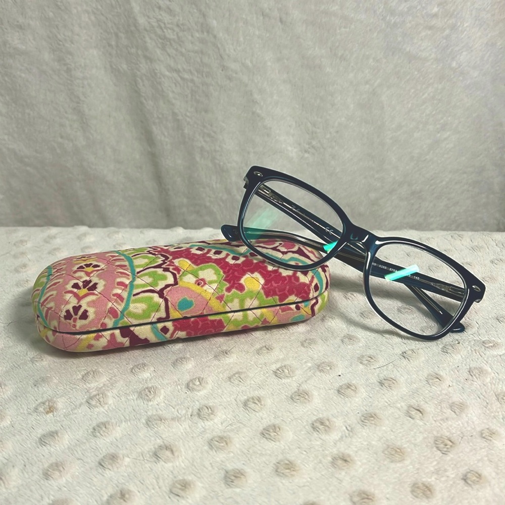 Vera Bradley Quilted Hard Clamshell Eyeglass Case Floral Print and Soft Interior